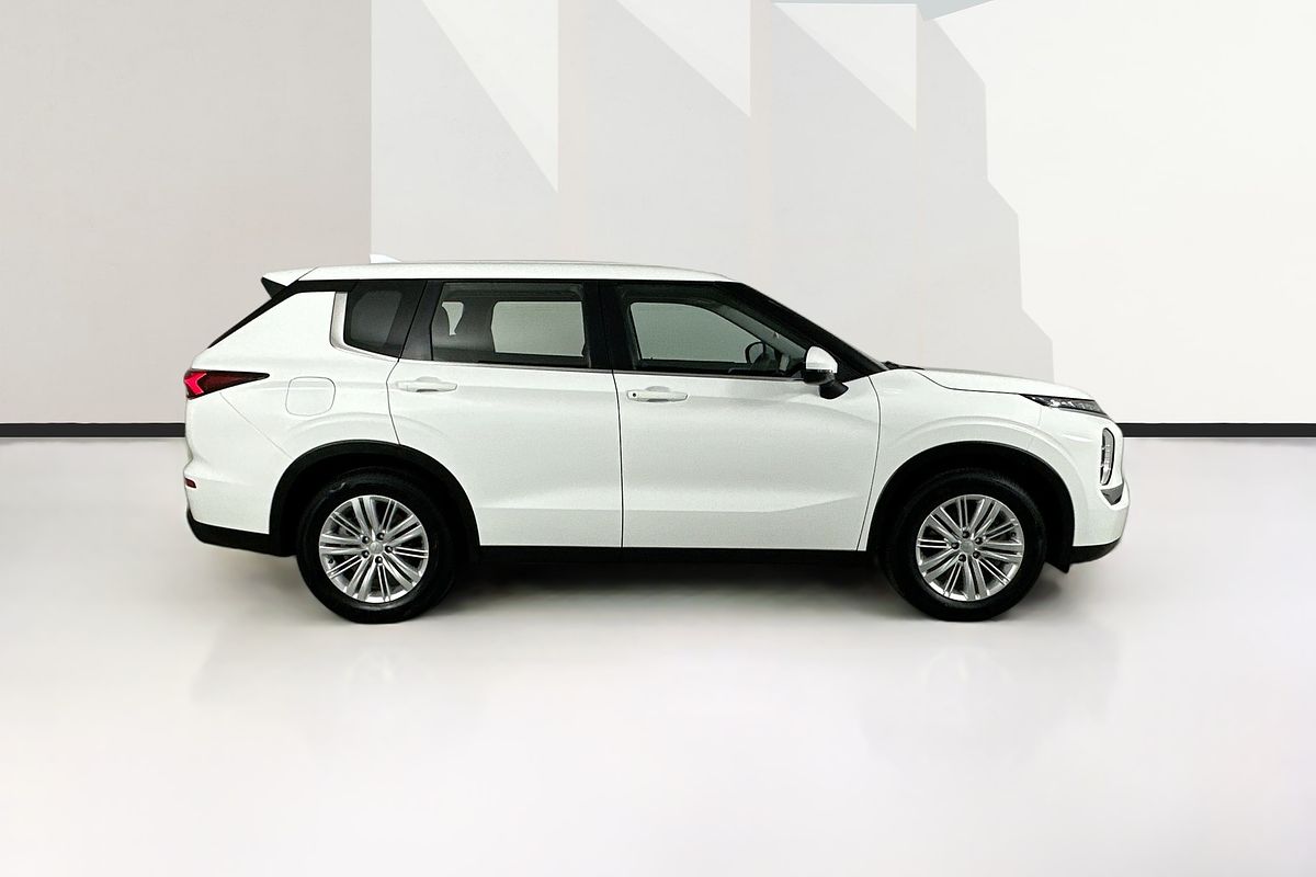 2023 Mitsubishi OUTLANDER ES 7 SEAT (2WD) ZM MY23