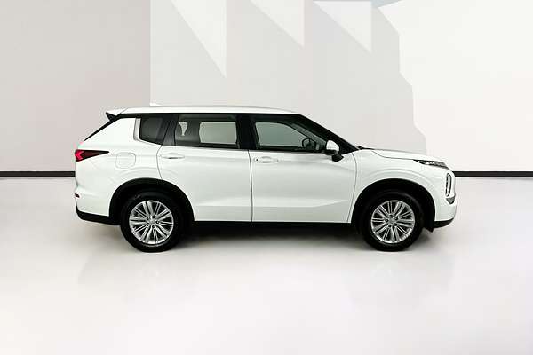 2023 Mitsubishi OUTLANDER ES 7 SEAT (2WD) ZM MY23