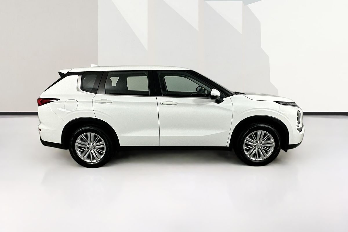 2023 Mitsubishi OUTLANDER ES 7 SEAT (2WD) ZM MY23