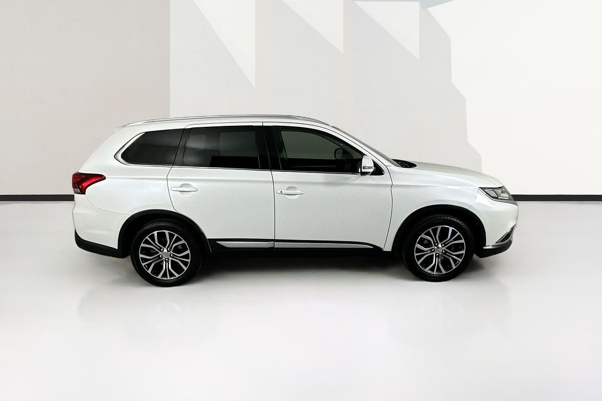 2017 Mitsubishi OUTLANDER LS (4x2) ZK MY17