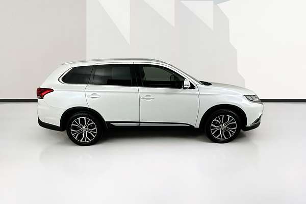 2017 Mitsubishi OUTLANDER LS (4x2) ZK MY17