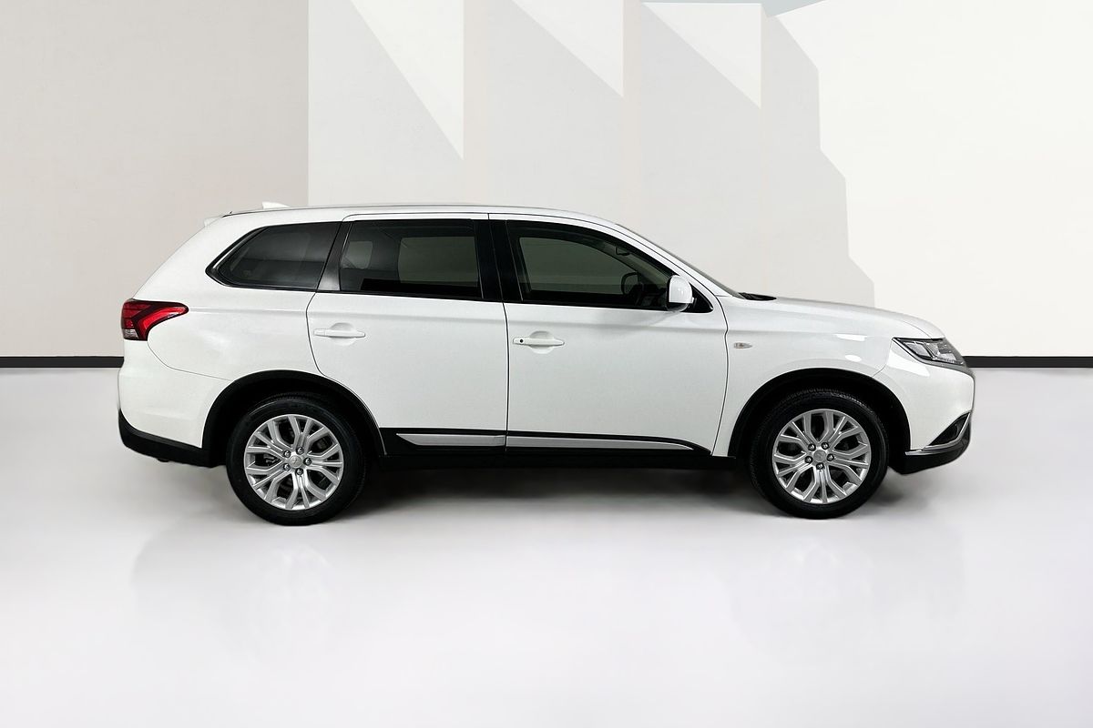 2021 Mitsubishi OUTLANDER ES 7 SEAT (2WD) ZL MY21