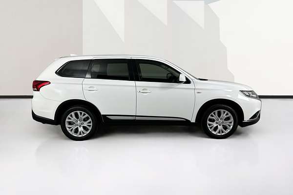 2021 Mitsubishi OUTLANDER ES 7 SEAT (2WD) ZL MY21