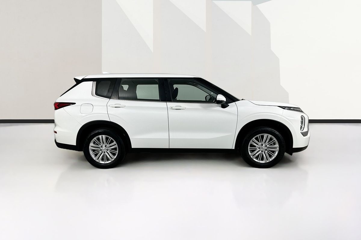 2023 Mitsubishi OUTLANDER ES 7 SEAT (2WD) ZM MY23
