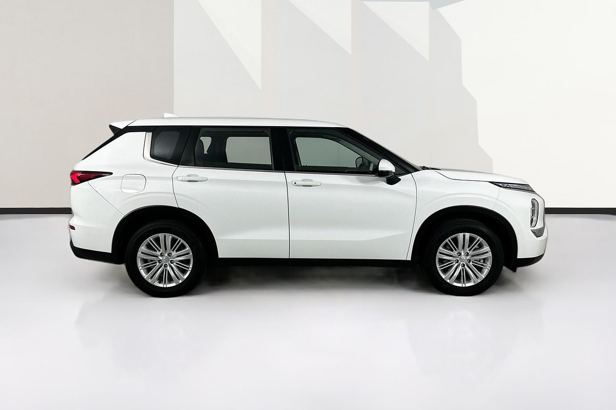 2023 Mitsubishi OUTLANDER ES 7 SEAT (2WD) ZM MY23