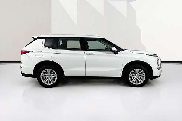2023 Mitsubishi OUTLANDER ES 7 SEAT (2WD) ZM MY23