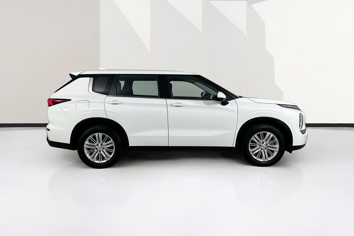 2024 Mitsubishi OUTLANDER ES 7 SEAT (2WD) ZM MY24