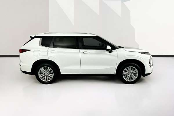 2023 Mitsubishi OUTLANDER LS 7 SEAT (AWD) ZM MY23