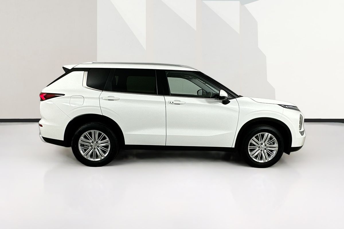 2024 Mitsubishi OUTLANDER LS 7 SEAT (2WD) ZM MY24