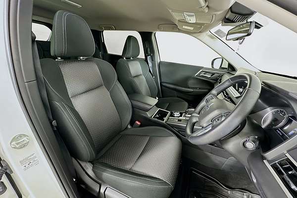 2024 Mitsubishi Outlander LS ZM