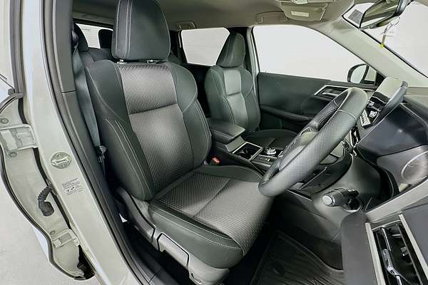 2024 Mitsubishi Outlander LS ZM