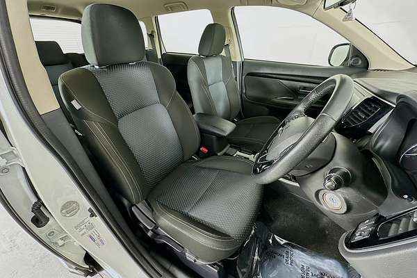 2021 Mitsubishi OUTLANDER ES ZL