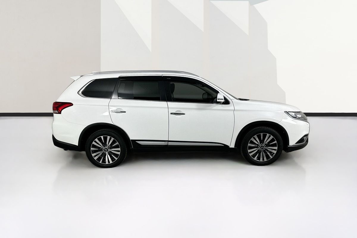 2020 Mitsubishi OUTLANDER Exceed ZL