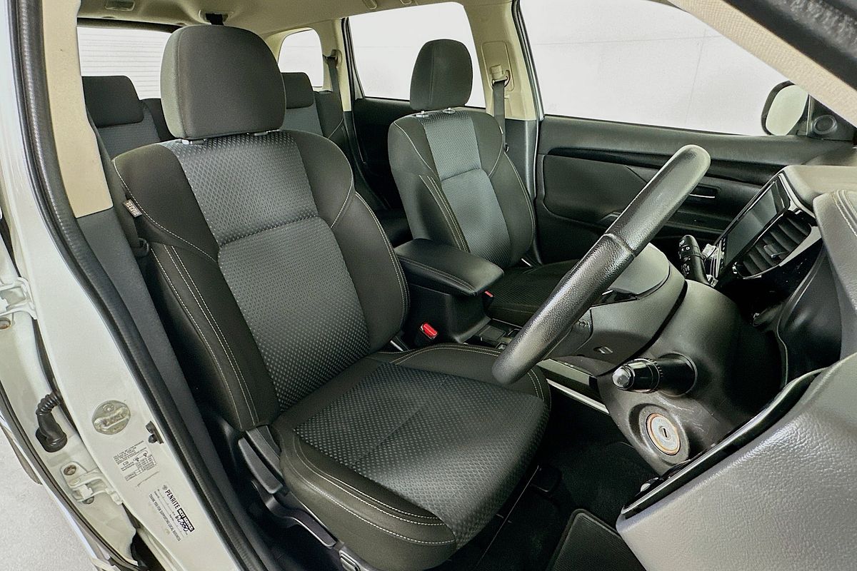 2021 Mitsubishi OUTLANDER ES 7 SEAT (AWD) ZL MY21
