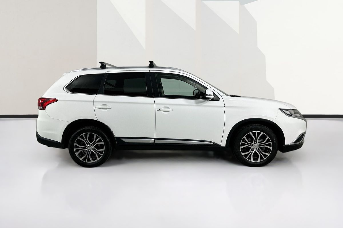 2016 Mitsubishi OUTLANDER LS SAFETY PACK (4x4) 7 SEATS ZK MY17