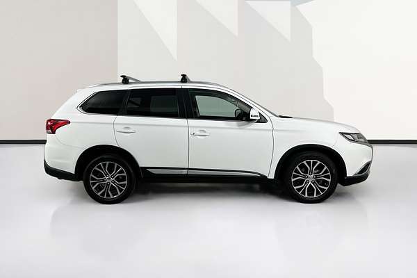 2016 Mitsubishi OUTLANDER LS SAFETY PACK (4x4) 7 SEATS ZK MY17