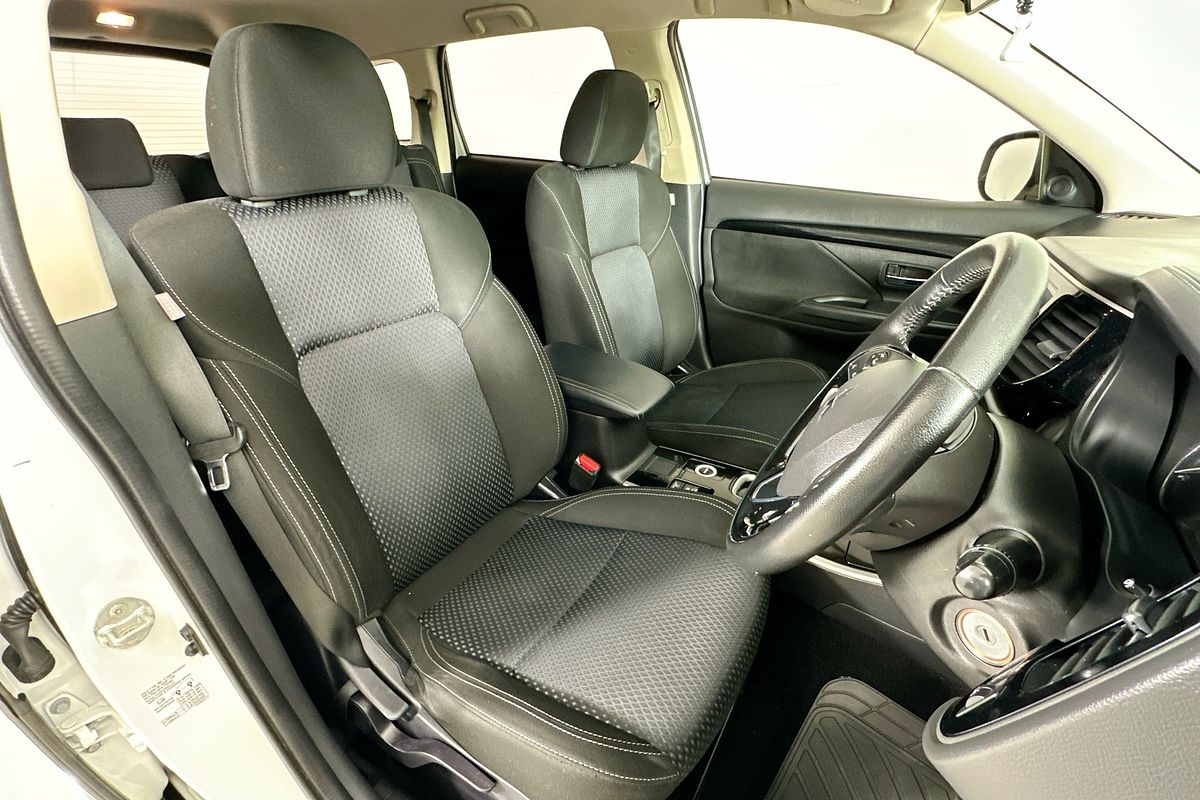 2019 Mitsubishi OUTLANDER ES 7 SEAT (AWD) ZL MY19
