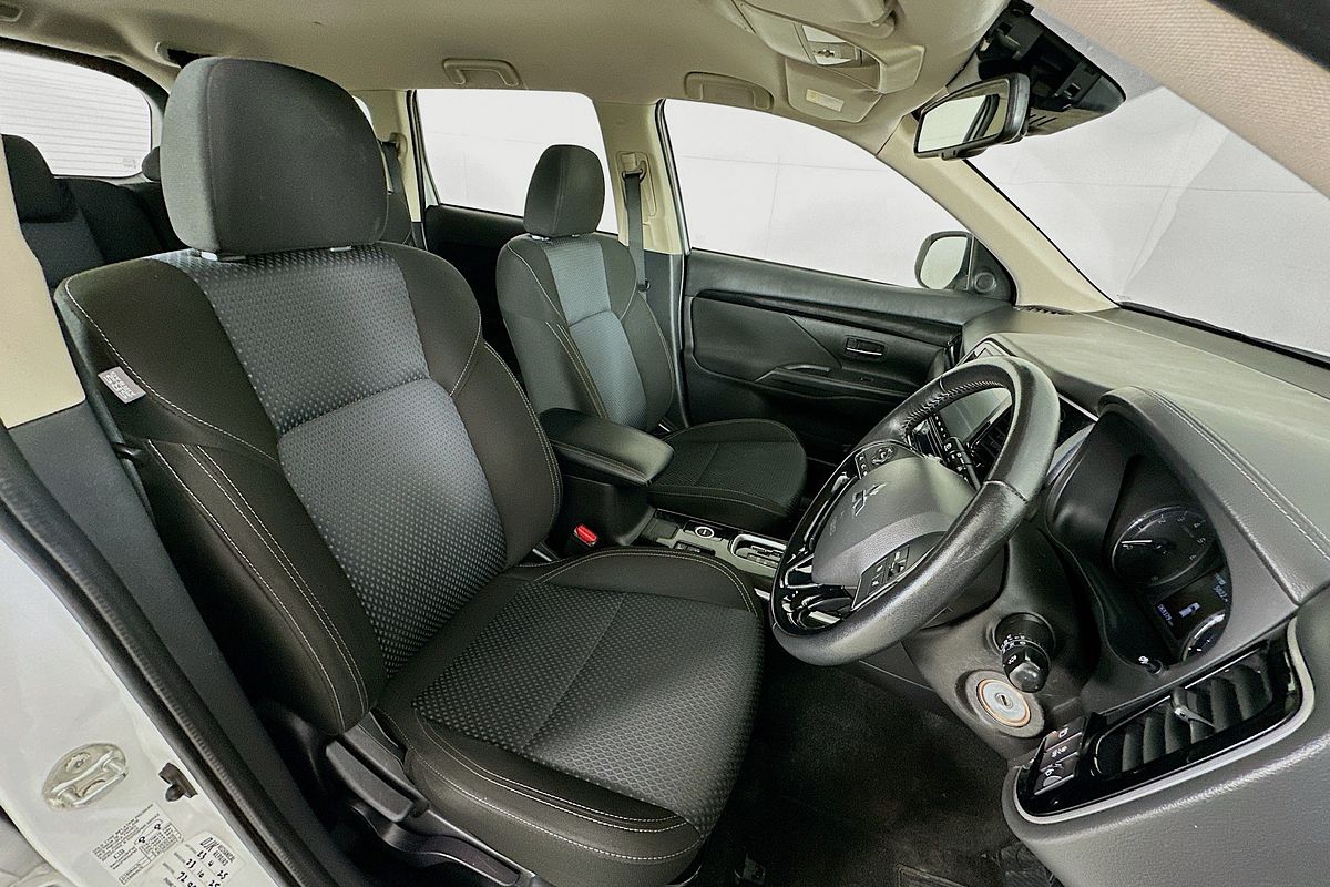 2020 Mitsubishi OUTLANDER ES 7 SEAT (AWD) ZL MY20