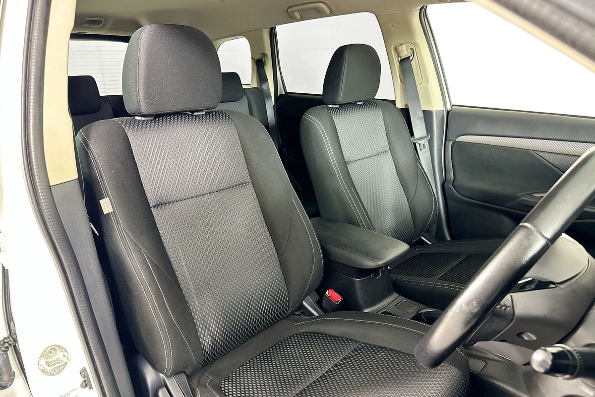 2016 Mitsubishi OUTLANDER LS (4x4) ZK MY16