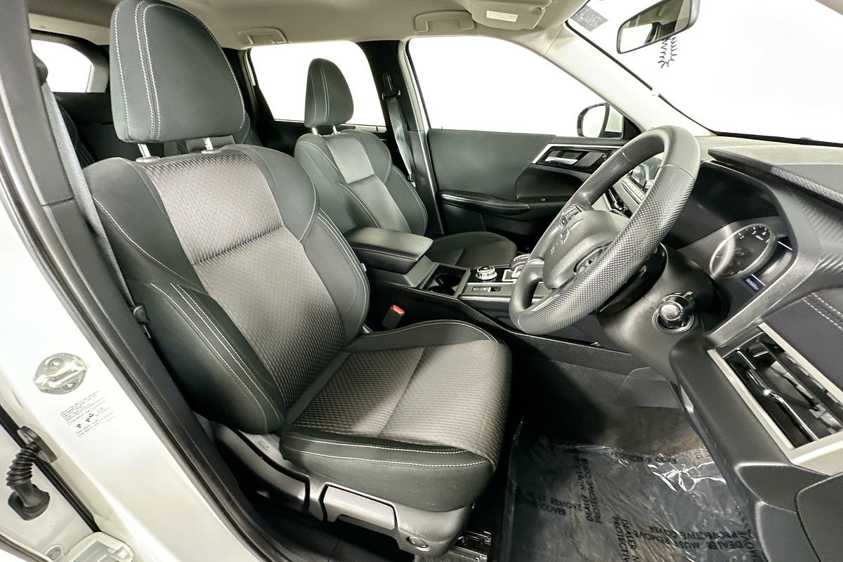 2024 Mitsubishi OUTLANDER ES 7 SEAT (2WD) ZM MY24