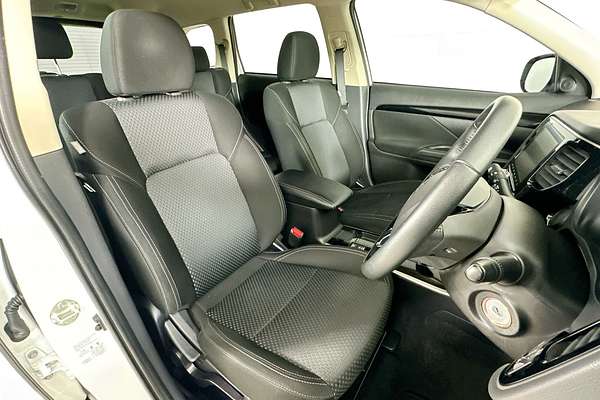 2021 Mitsubishi OUTLANDER ES 7 SEAT (2WD) ZL MY21