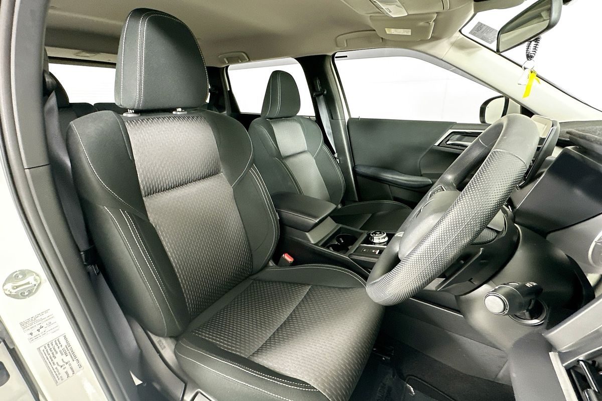 2024 Mitsubishi OUTLANDER ES 5 SEAT (2WD) ZM MY24