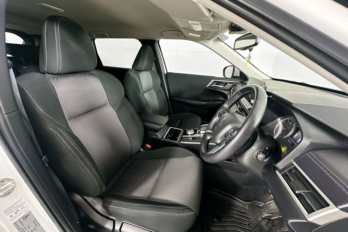 2023 Mitsubishi OUTLANDER LS 7 SEAT (AWD) ZM MY23