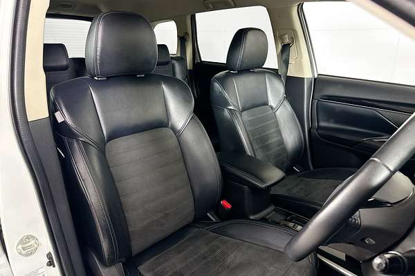 2020 Mitsubishi OUTLANDER LS 7 SEAT (2WD) ZL MY20