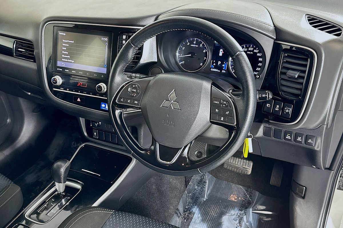 2021 Mitsubishi OUTLANDER ES ZL