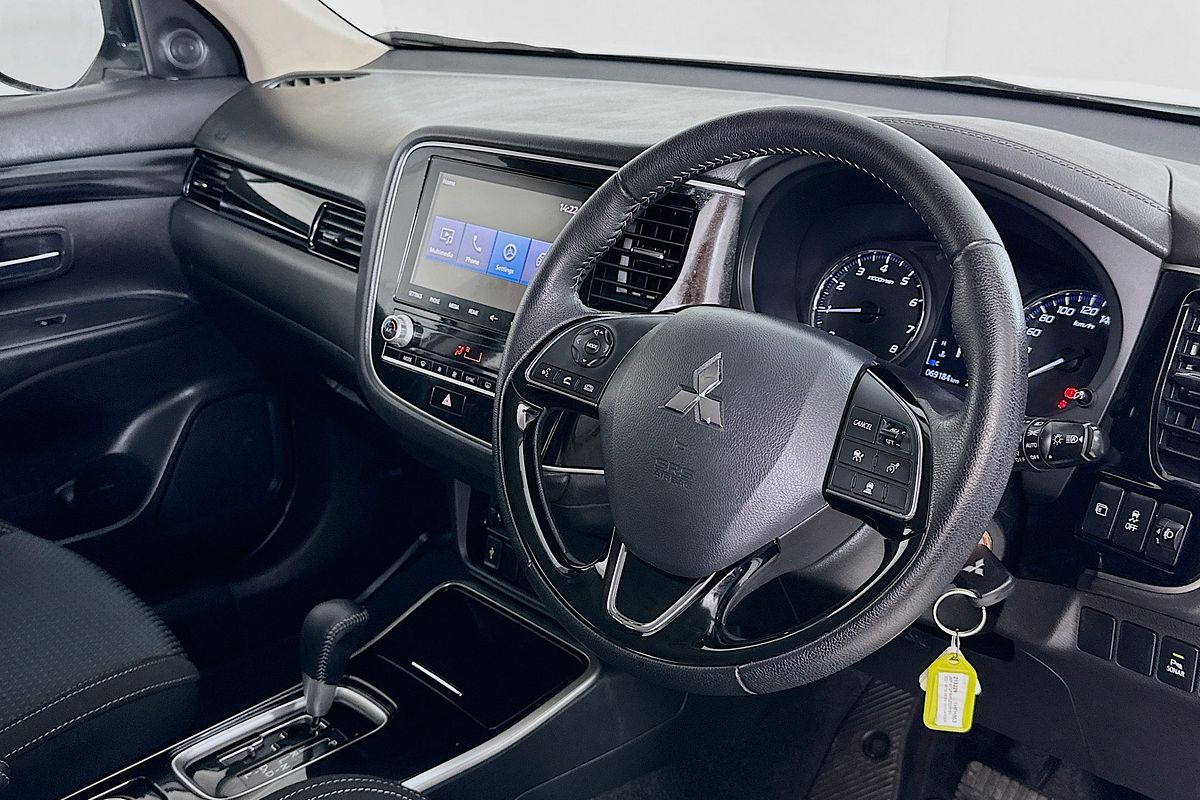 2021 Mitsubishi OUTLANDER ES ZL