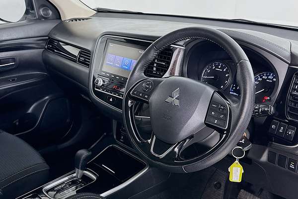 2021 Mitsubishi OUTLANDER ES ZL