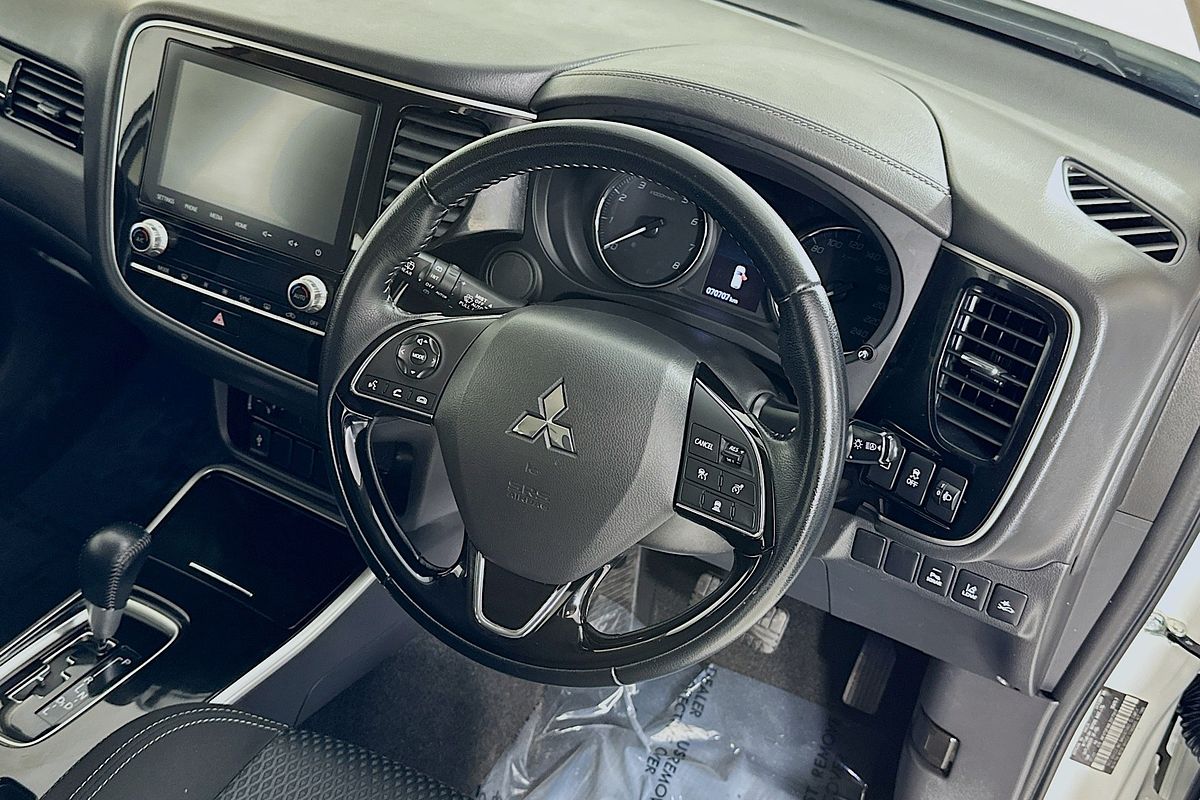 2021 Mitsubishi OUTLANDER ES 7 SEAT (2WD) ZL MY21