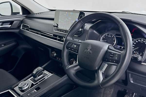2024 Mitsubishi OUTLANDER LS 7 SEAT (2WD) ZM MY24