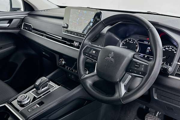 2024 Mitsubishi OUTLANDER LS 7 SEAT (2WD) ZM MY24