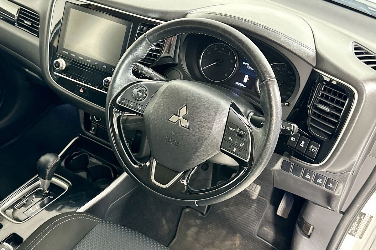 2021 Mitsubishi OUTLANDER ES 7 SEAT (2WD) ZL MY21