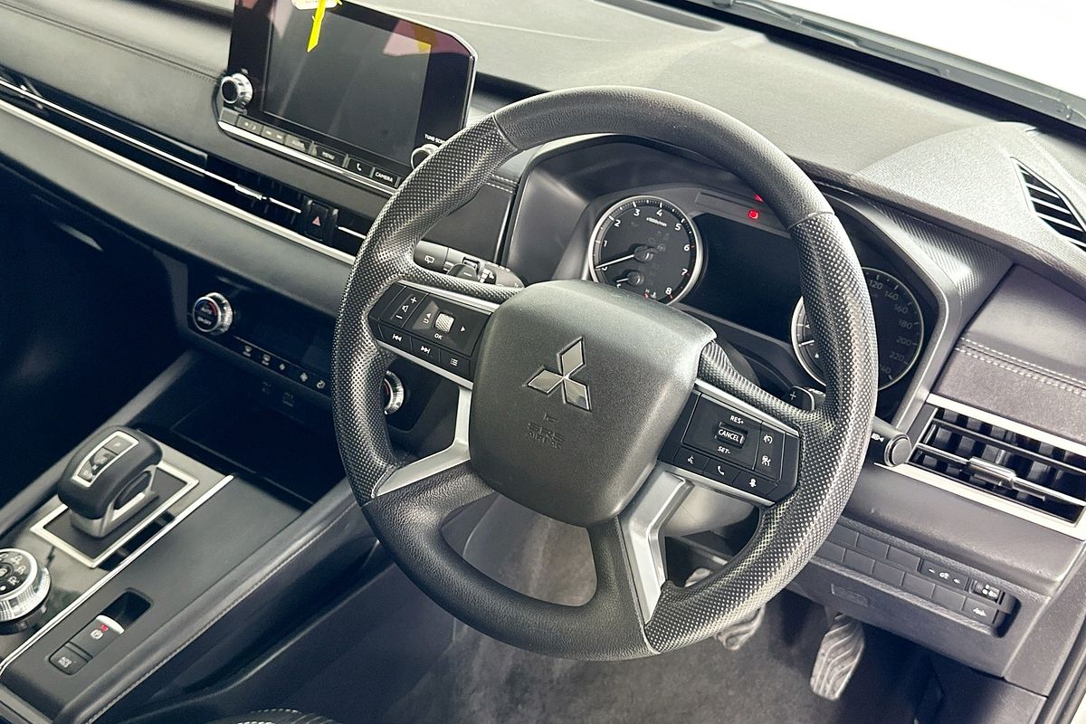 2023 Mitsubishi OUTLANDER ES 7 SEAT (2WD) ZM MY23