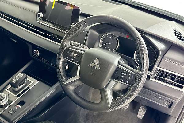 2023 Mitsubishi OUTLANDER ES 7 SEAT (2WD) ZM MY23