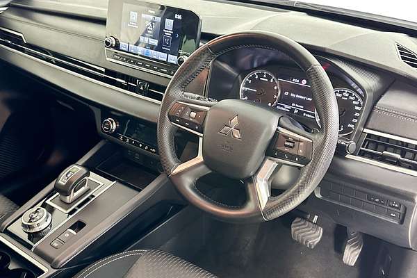 2023 Mitsubishi OUTLANDER LS 7 SEAT (2WD) ZM MY23