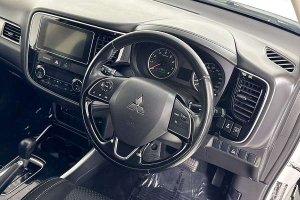 2017 Mitsubishi OUTLANDER LS (4x2) ZK MY17