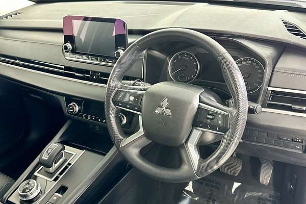2023 Mitsubishi OUTLANDER ES 7 SEAT (2WD) ZM MY23