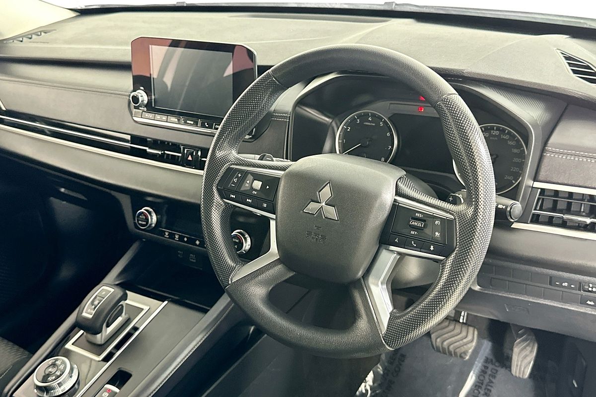 2024 Mitsubishi OUTLANDER ES 7 SEAT (2WD) ZM MY24