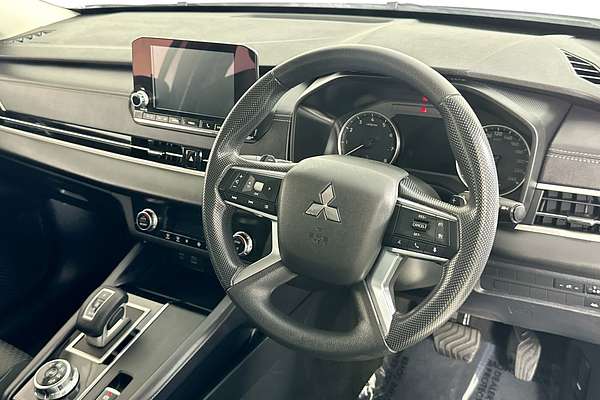 2024 Mitsubishi OUTLANDER ES 7 SEAT (2WD) ZM MY24