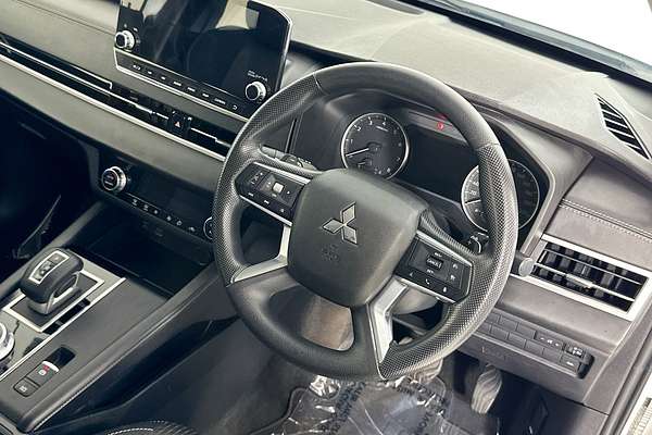 2022 Mitsubishi OUTLANDER ES 7 SEAT (2WD) ZM MY22