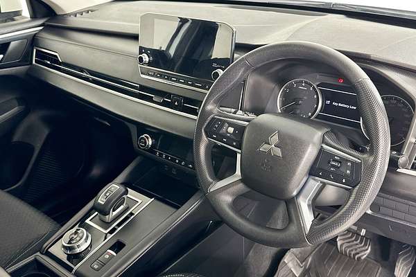 2022 Mitsubishi OUTLANDER ES 7 SEAT (2WD) ZM MY22.5