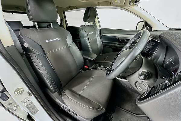 2020 Mitsubishi OUTLANDER Exceed ZL
