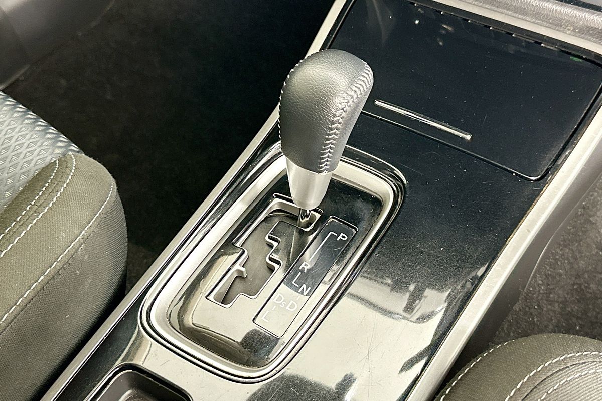 2021 Mitsubishi OUTLANDER ES 7 SEAT (2WD) ZL MY21