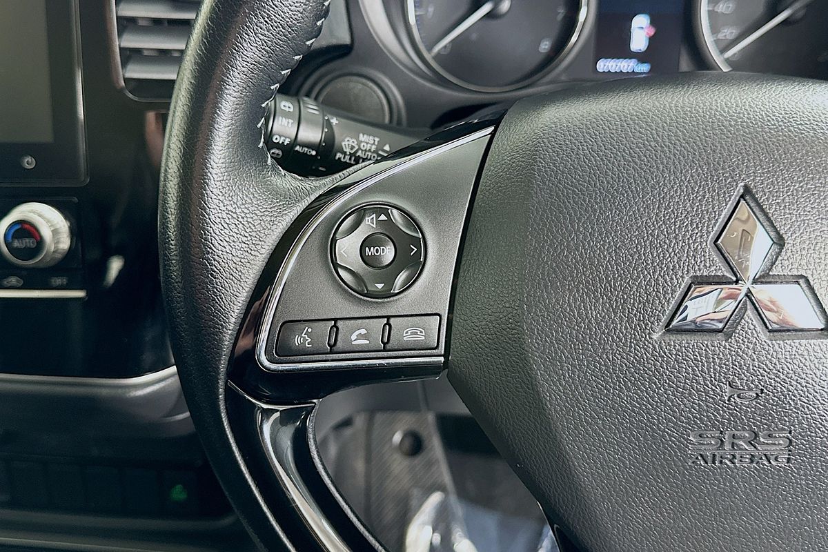 2021 Mitsubishi OUTLANDER ES 7 SEAT (2WD) ZL MY21