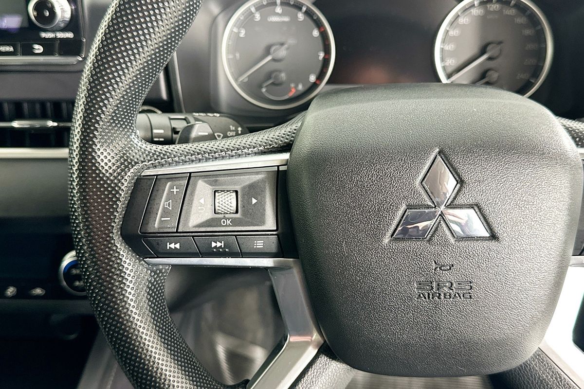 2023 Mitsubishi OUTLANDER ES 5 SEAT (AWD) ZM MY23