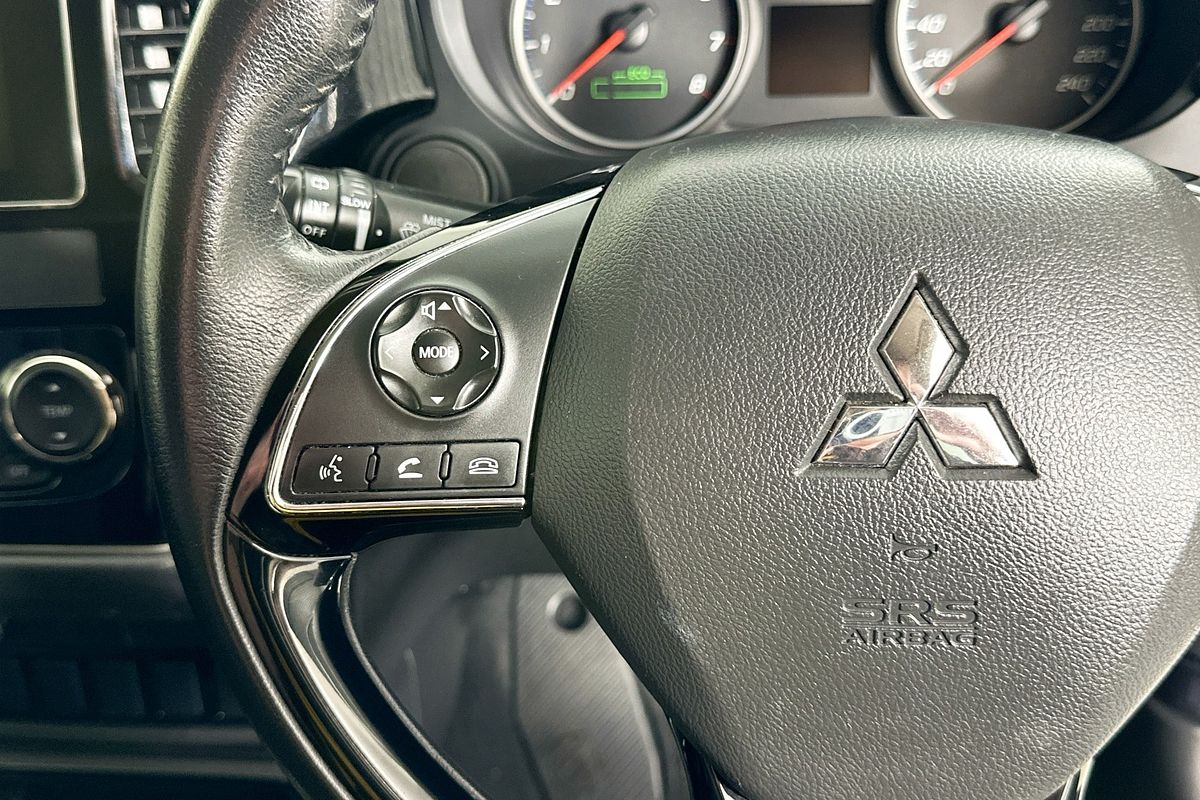 2017 Mitsubishi OUTLANDER LS (4x2) ZK MY17