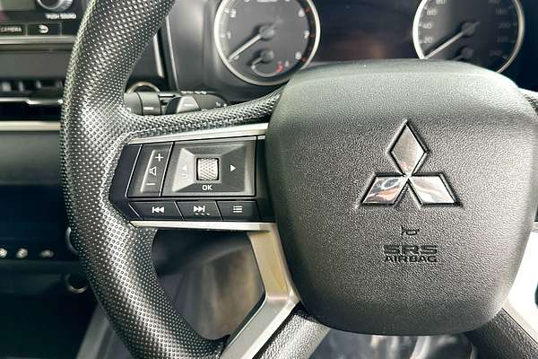 2023 Mitsubishi OUTLANDER ES 7 SEAT (2WD) ZM MY23
